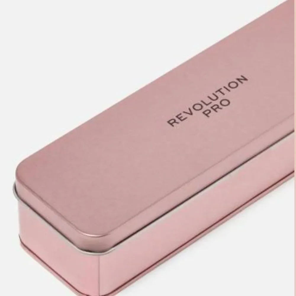 Revolution Beauty Pro Eternal Rose‎ Highlighter Brush
